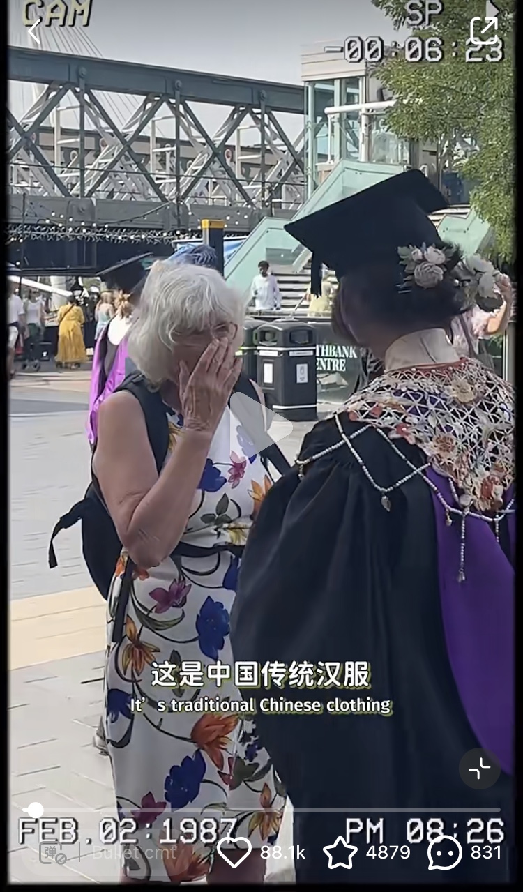 竟然是她！中国女留学生穿汉服亮相UCL毕业典礼！高颜值惊艳全网......